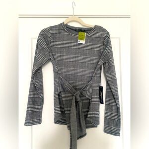 NWT Houndstooth Plaid Long Sleeve Top